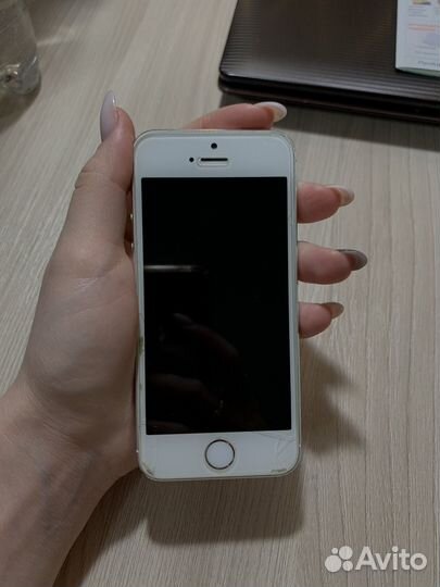 Телефон iPhone 5s