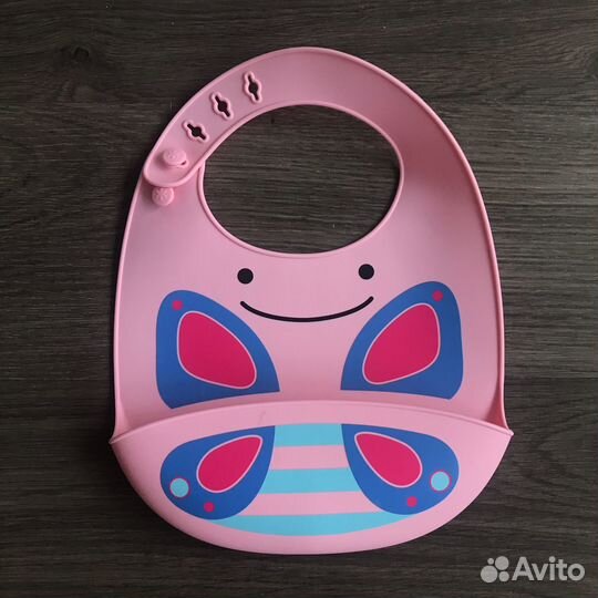 Слюнявчик SkipHop Carter's