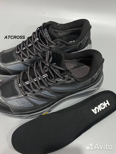 Демисезонные кроссовки hoka