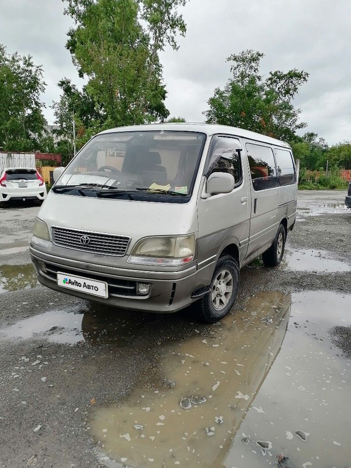 Toyota Hiace: фото владельца