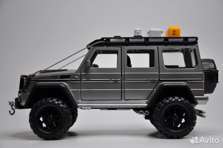 Модель автомобиля Brabus 550 Adventure 4x4 металл