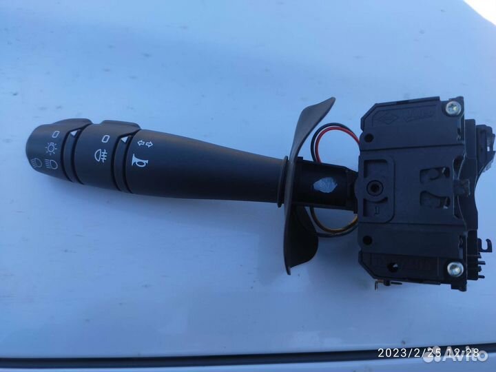 Подрулевой переключатель renault logan 1