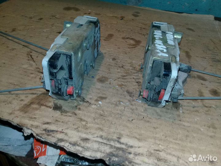 Замок задний двери Peugeot 206