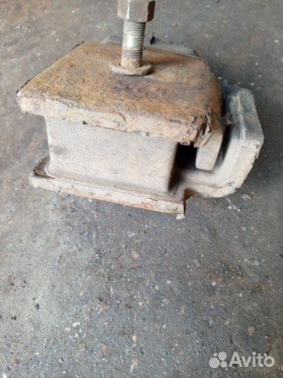 Подушка двигателя передняя Hyundai Hd120 2007