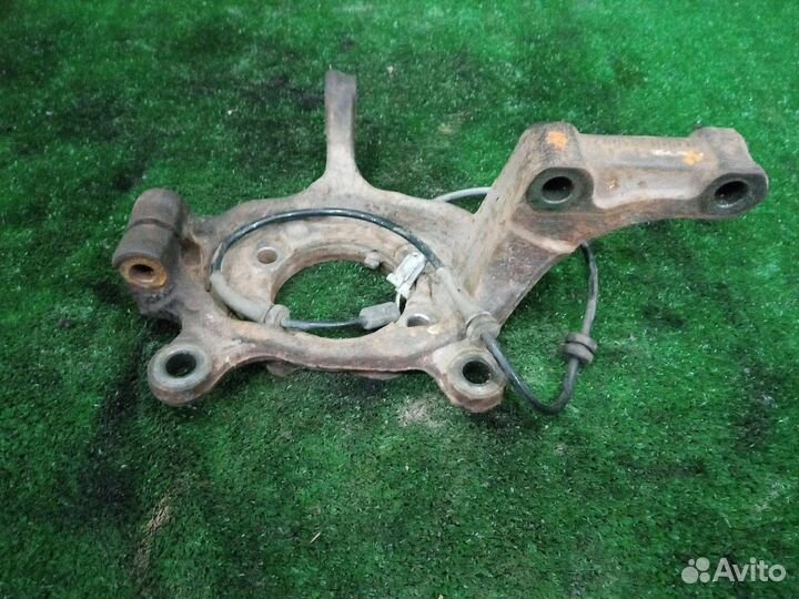 Кулак поворотный передний левый Nissan Qashqai