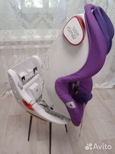 Продам автокресло Britax romer king 9-18 кг