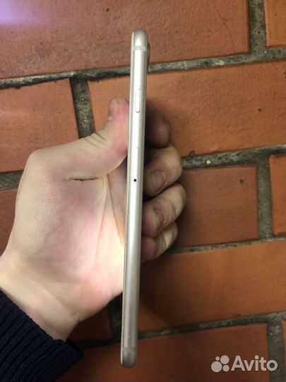 iPhone 8 Plus, 64 ГБ