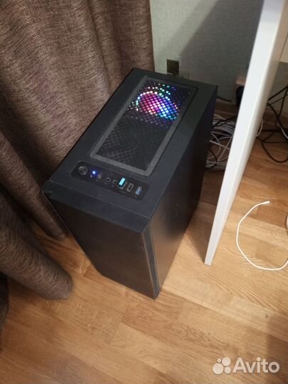 Продам компьютер I3 10100F RX570 8gb 16gb Z490