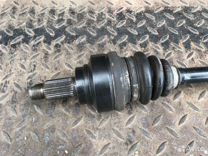 Приводной вал колеса задний правый Bmw 3-Series