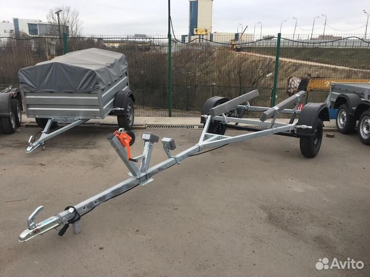 Лодочный прицеп 5 метров