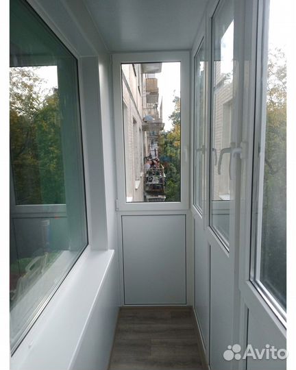 Отделка и остекление балконов под ключ