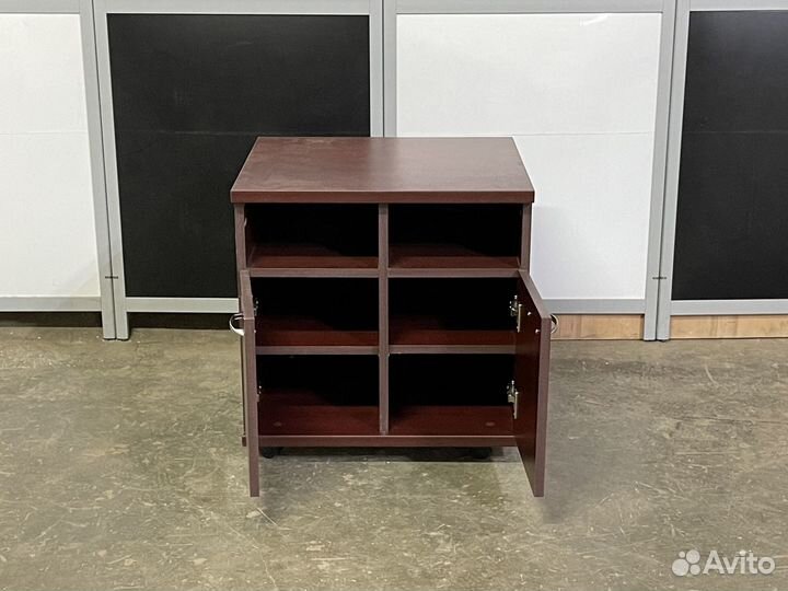 Тумба на колесиках (60х52х51см), бу