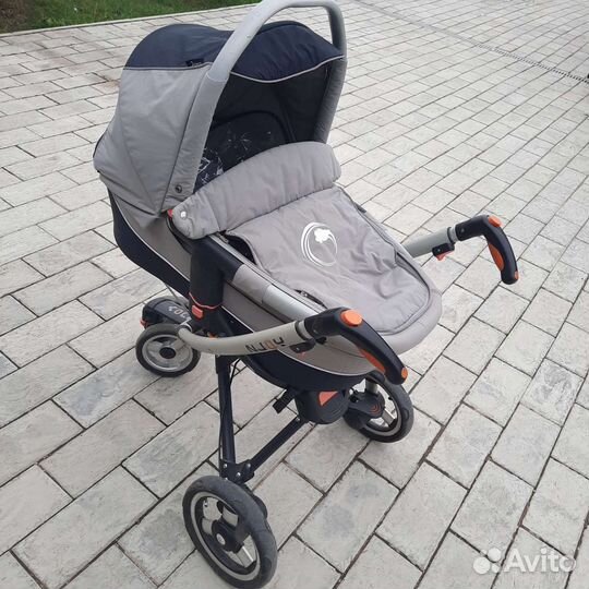 Трехколесная коляска 2 в 1