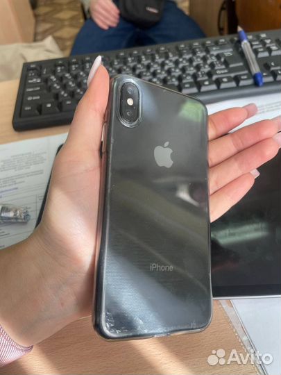 iPhone Xs, 64 ГБ