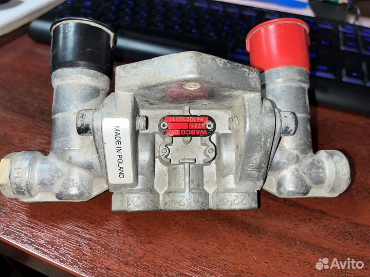 Кран аварийного растормаживания Wabco