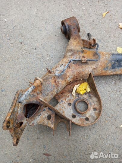 Toyota Auris (E150) I балка задняя