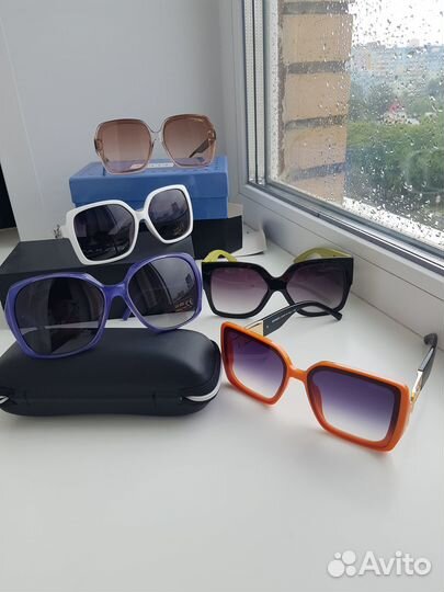 Солнечные очки женские