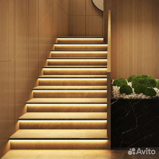 Умная подсветка лестницы