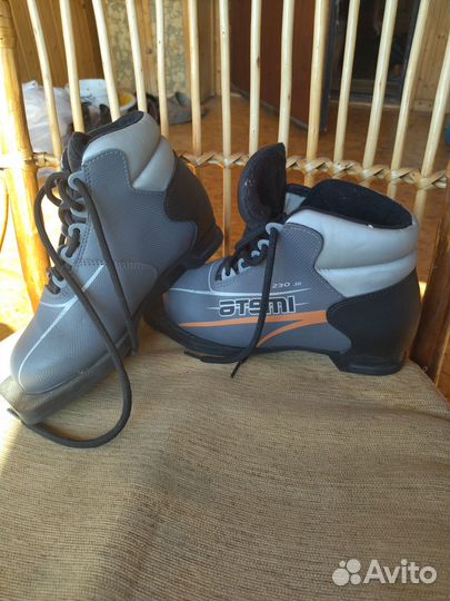 Лыжные ботинки, размер 33 и 35
