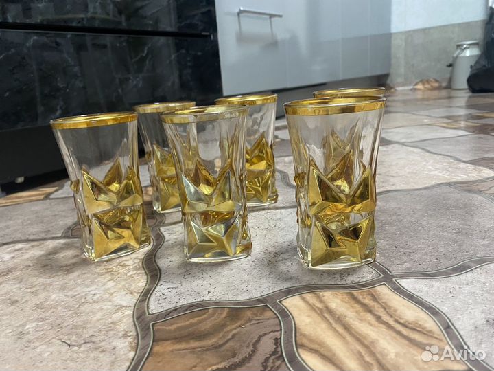 Стеклянные стаканы