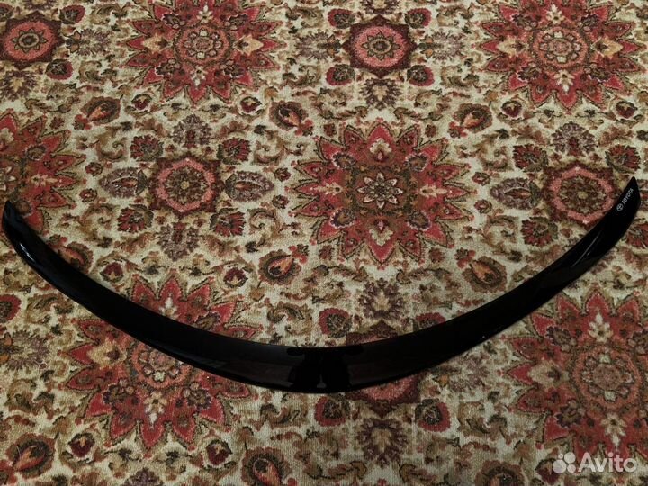 Отбойник капота RAV4