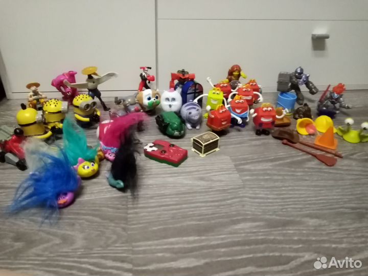 Игрушки пакетом макдональдс и бургер кинг