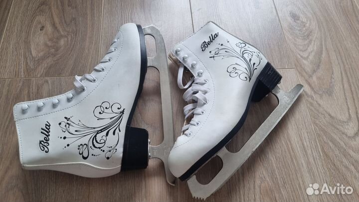 Коньки фигурные женские