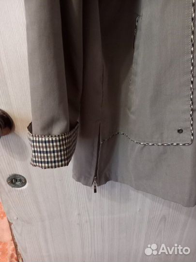 Женская куртка/ветровка