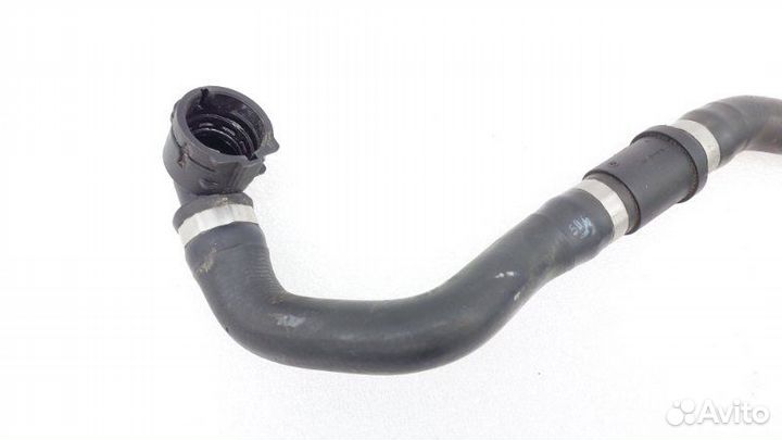 Патрубок системы охлаждения Mercedes-Benz E-Class