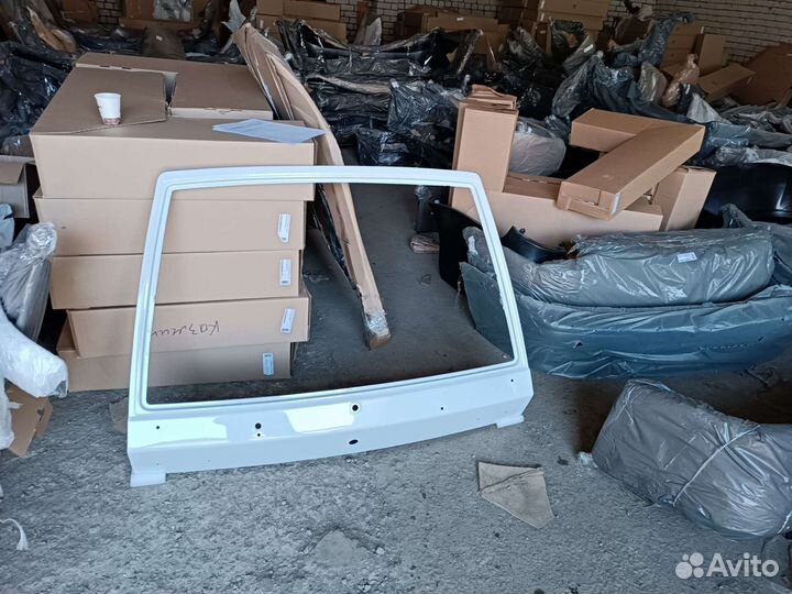 Дверь задка ваз 2114 - 2108 (багажник) белый