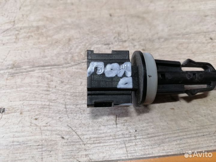 Датчик температуры воздуха Volkswagen Polo 5