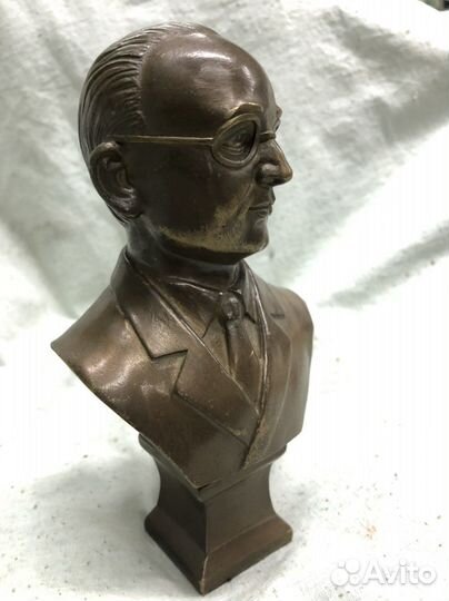 Бюст берия Лаврентий Павлович