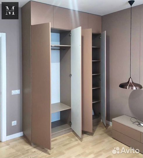 Красивый шкаф