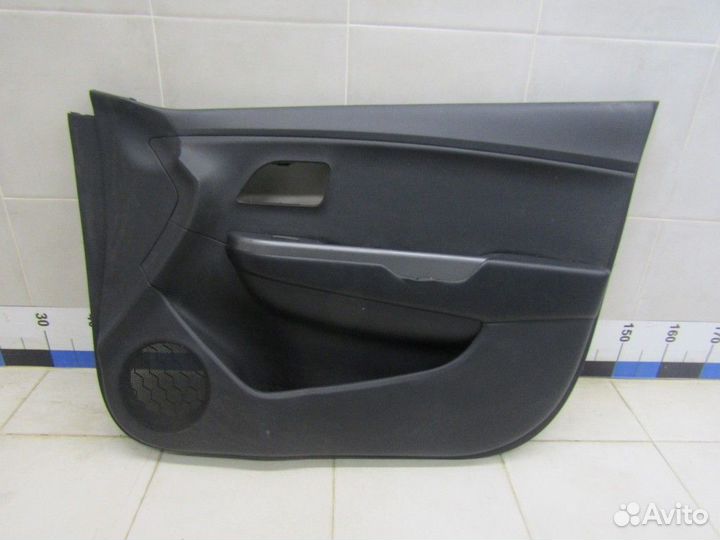 Обшивка двери передней правой RIO 2011-2017
