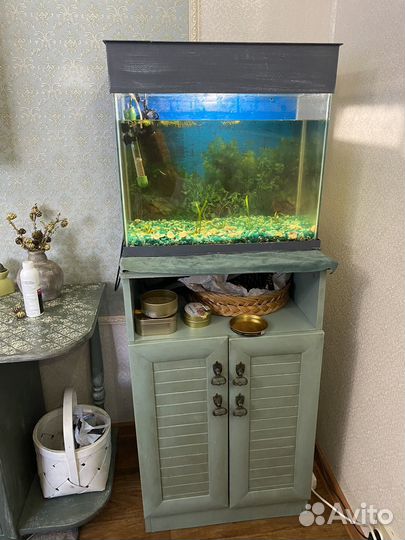 Аквариум с тумбой