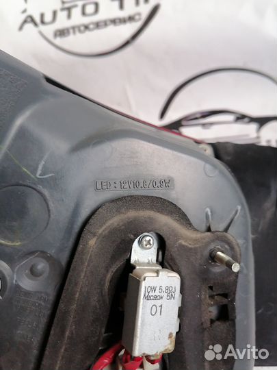 Задний правый фонарь lexus gs