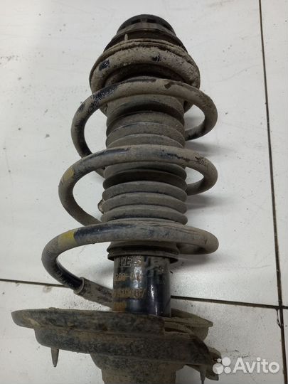 Hyundai Solaris l амортизатор передний левый