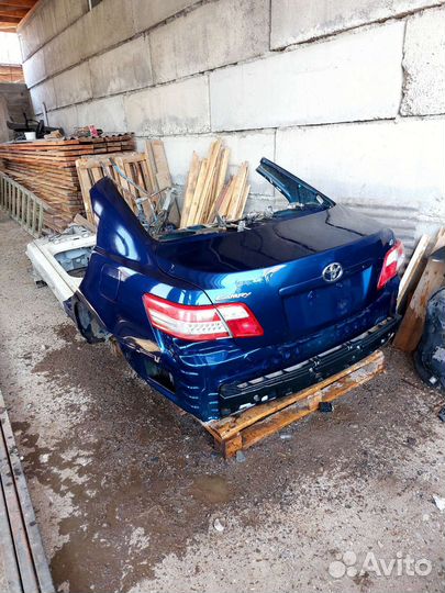 Задняя часть camry 40