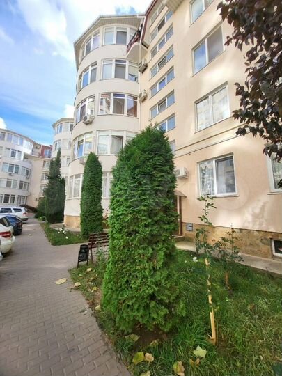 2-к. квартира, 76 м², 1/5 эт.