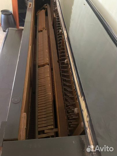 С Р О Ч Н О Пианино, год выпуска 1910