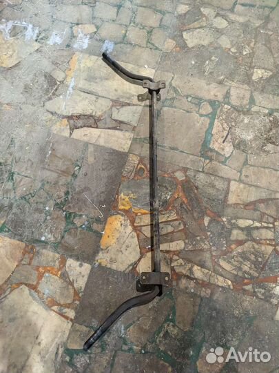 Стабилизатор поперечной устойчивости нива