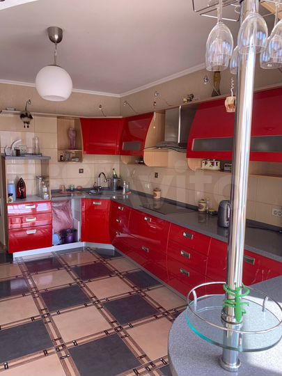 4-к. квартира, 200 м², 6/11 эт.