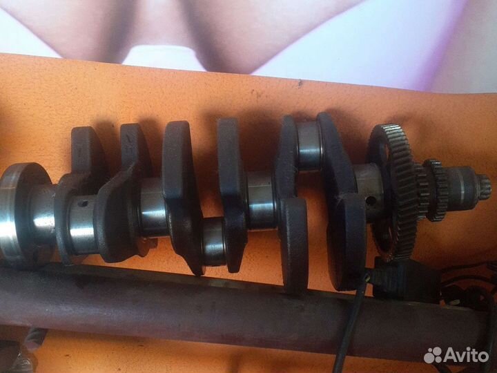 Коленвал skoda 1.2 трех цилиндровый 12 клапон