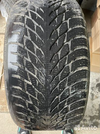 Nokian Tyres Hakkapeliitta R SUV 295/40 R21