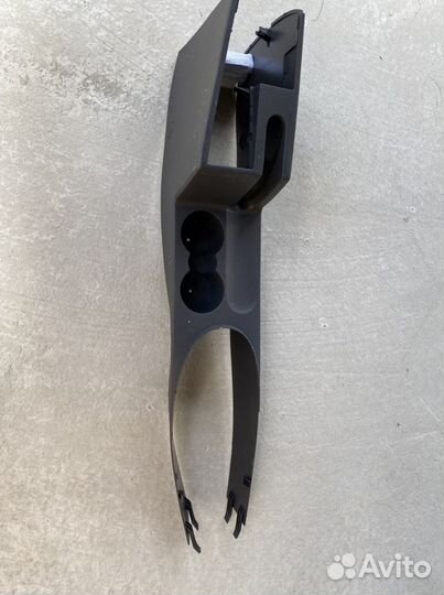 Консоль volkswagen тауран 2008 года новый