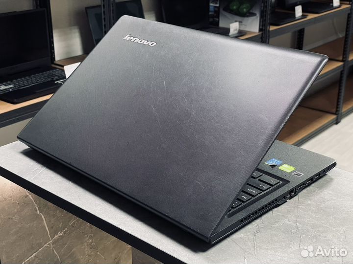 Lenovo i3-5005U/ nvidia 920MX/ 8GB/SSD