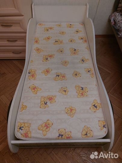 Кровать машина для мальчика бу