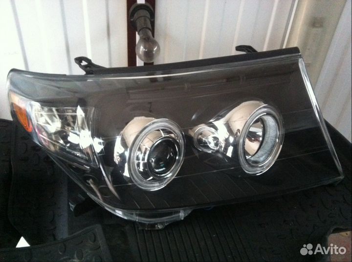 Toyota land cruiser 200