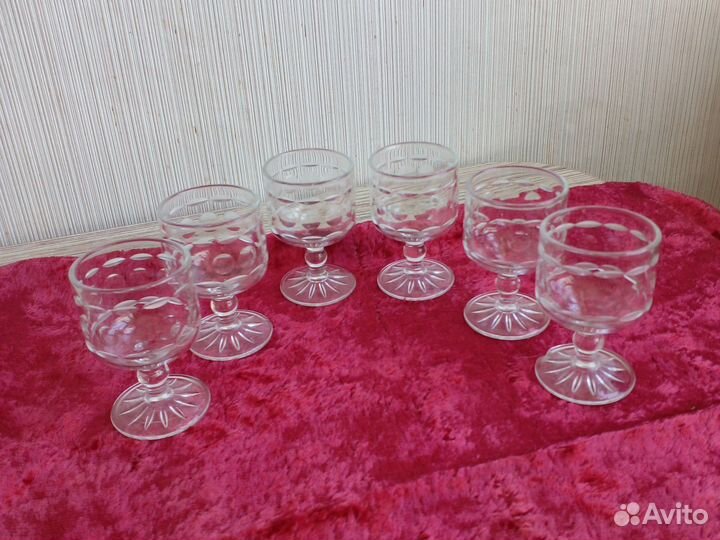 Хрустальные рюмки на ножке СССР обьем25мл