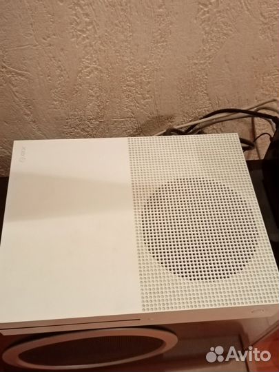 Xbox one s 1tb с играми